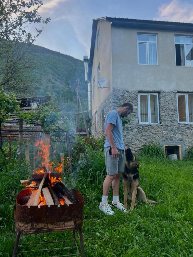 מסטיה Barbara'S Eco-Cozy Guesthouse מראה חיצוני תמונה